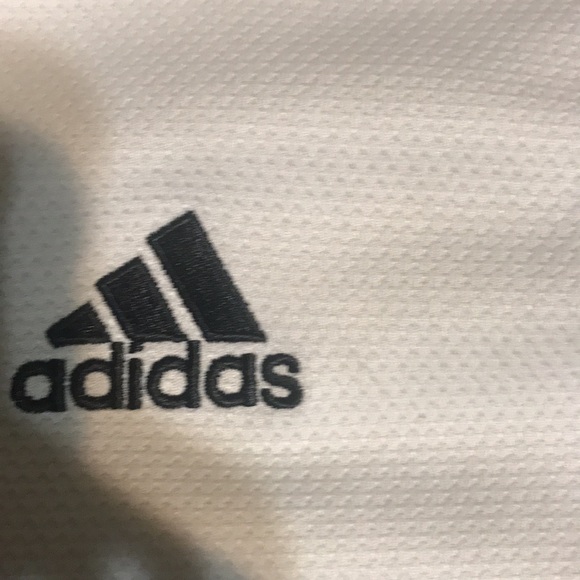 Real Madrid Jersey 17/18 - Picture 4 of 6